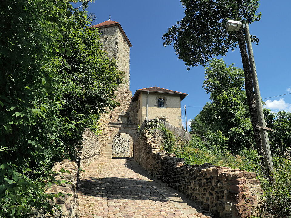 Die Lichtenburg ist eine Ruine auf dem Schloßberg.