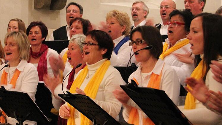 Der Kronacher Gospelchor begeisterte in der Christuskirche. Foto: Carina Kuhnlein
