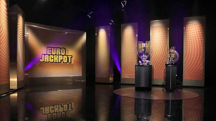 Quartett um Rentnerin gewinn etwa 74 Millionen Euro beim Eurojackpot