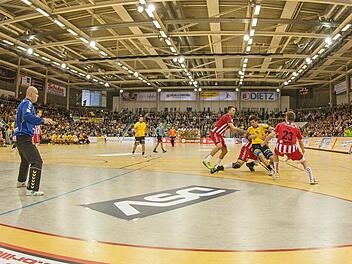 Mögliche Relegationsspiele würden natürlich auch eine volle HUK-Coburg-Arena für den HSC 2000 Coburg bedeuten. Foto: Uwe Gick