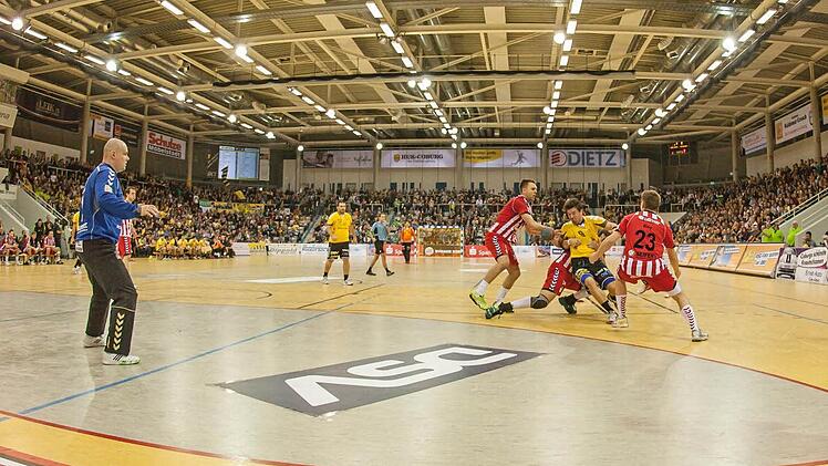 Mögliche Relegationsspiele würden natürlich auch eine volle HUK-Coburg-Arena für den HSC 2000 Coburg bedeuten. Foto: Uwe Gick
