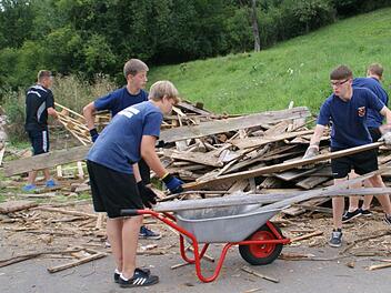 Ein Zeltplatz bedeutet nicht nur viel Leben, sondern auch Arbeitsplätze und Einnahmen für Betriebe vor Ort. Der fünfte Zeltplatz des Landkreises lässt trotzdem lange auf sich warten....