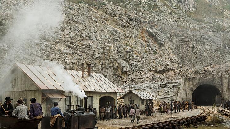 Im Jahr 1873 ist im Schweizer Bergdorf G&ouml;schenen Europas gr&ouml;&szlig;te Baustelle. Acht Jahre sollte der Bau des Gotthard-Tunnels dauern.