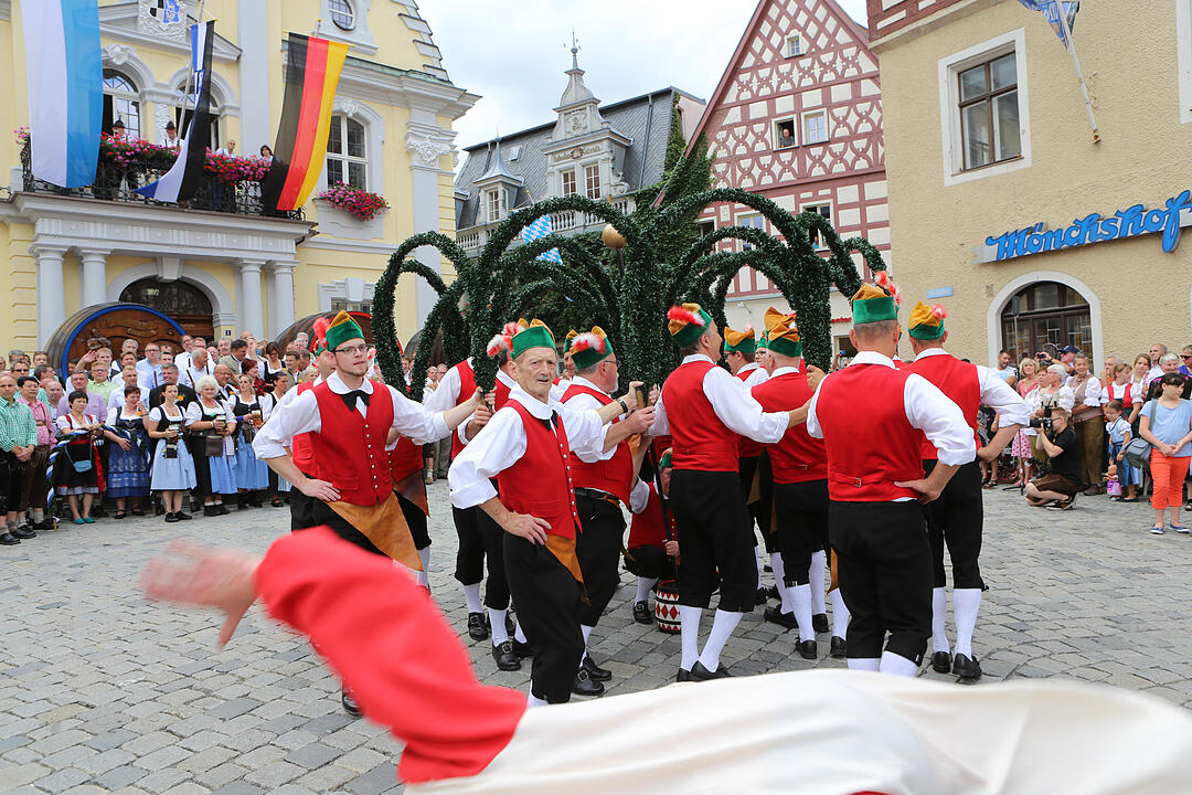 Eröffnung der Kulmbacher Bierwoche mit Büttnertanz und Bieranstich; Foto: Barbara Herbst