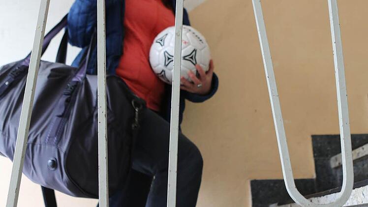 Filiz Penzkofer von der Organisation "Freund statt fremd" unterstützt Asylbewerber in Forchheim. Doch die Caritas will neben den Ehrenamtlichen auch den Landkreis als Unterstützer gewinnen.  Foto: Barbara Herbst