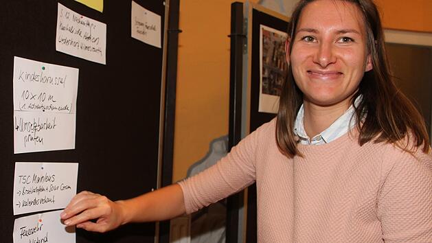 Der TSC Mainleus sorgt mit Bratkartoffeln und Sour Cream beim Mainleuser Adventszauber f&uuml;r lukullische Gen&uuml;sse, die Feuerwehr kocht Gulaschsuppe und bereitet s&uuml;&szlig;e Waffeln zu. Theresa Loos sammelte Ideen und freute sich &uuml;ber die vielen Freiwilligen.Sonny Adam