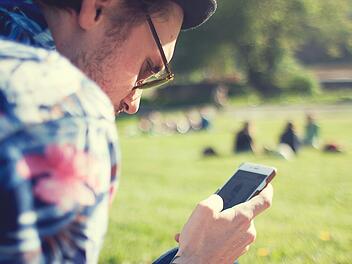 App sofort löschen: Trojaner räumt Bankkonten leer - Kunden von ING Diba, Postbank und Co. im Visier.
