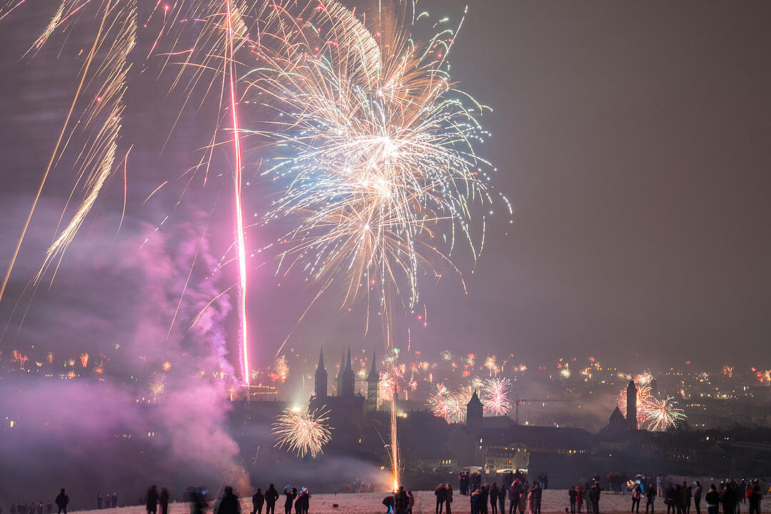Silvester 2025: Bamberg schießt sich ins neue Jahr 2025 - Feuerwerk über der Domstadt Silvester 2025: Bamberg schießt sich ins neue Jahr 2025 - Feuerwerk über der Domstadt