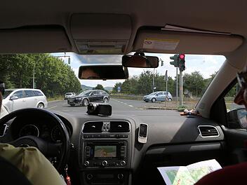 Testfahrt mit Fahrlehrer: Wir sind die Unfallschwerpunkte im Landkreis abgefahren. Fotos: Barbara Herbst