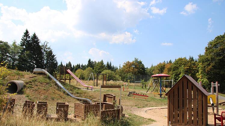 Für jede Menge Abwechslung ist auf dem Spielplatz am Würzburger Haus gesorgt. Foto: Ralf Ruppert