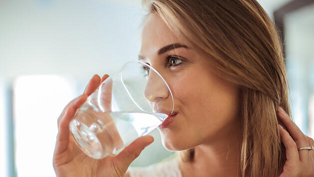 Wasser trinken, trinken, Durst