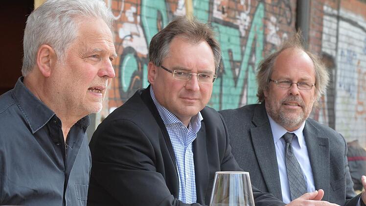 Auwi Stübbe, Wifög-Geschäftsführer Stephan Horn und Stadtmarketing-Koordinator Mick Böhm (von links)