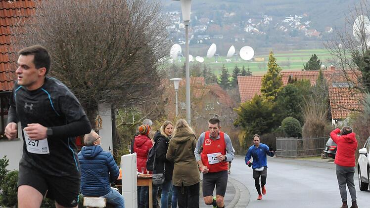 Szenen vom Fuschter Silvesterlauf.ssp