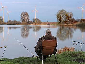 In Atlanta zog ein Angler einen unheimlichen Fisch aus dem Wasser. Symbolfoto: Ingo Wagner dpa/lni