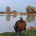 In Atlanta zog ein Angler einen unheimlichen Fisch aus dem Wasser. Symbolfoto: Ingo Wagner dpa/lni