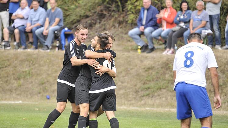 Ein starkes Trio: Die Ketschendorfer Lukas Dietz, Philipp Bauer und Tolga Jungkunz (von links). Foto: Hagen Lehmann