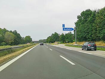 Vollsperrung auf A3: Autobahn zwischen Nürnberg und Erlangen gesperrt Vollsperrung auf A3: Autobahn zwischen Nürnberg und Erlangen gesperrt