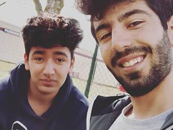 Mostopha und sein Bruder Ibo Mohamed kümmern sich. Foto: Julian Megerle