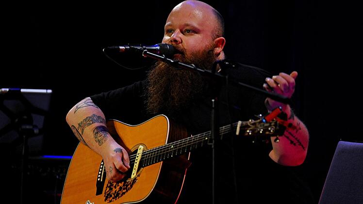 Andreas Kümmert im Kulturboden Hallstadt.  Foto: Helmut Ölschlegel