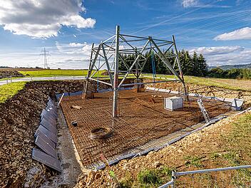Derzeit werden bereits Masten für den neuen Ostbayernring gebaut. Foto: Tennet