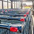 Einkaufswagen ohne Münze und Chip benutzen - Aldi warnt aber vor Trick