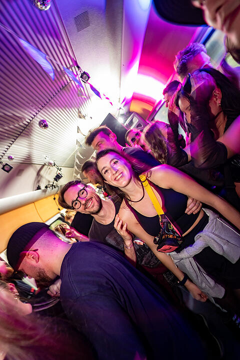 Die beste Party im Zug!