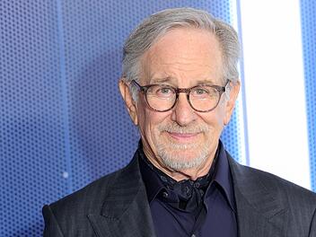 Im Laufe seiner langen Karriere drehte Steven Spielberg Filme in unz&auml;hligen Genres. Ein "James Bond"-Film war jedoch nicht dabei.