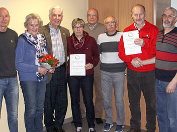 Geehrt: Karl-Heinz Handel (von links), Marianne Becher, Walter Schöpfner, Elisabeth Rubi, Folker Hartmann, Peter Fischer, Heinz Ortloff und rechts außen Vorsitzender Thomas Dill Foto: Thomas Dill