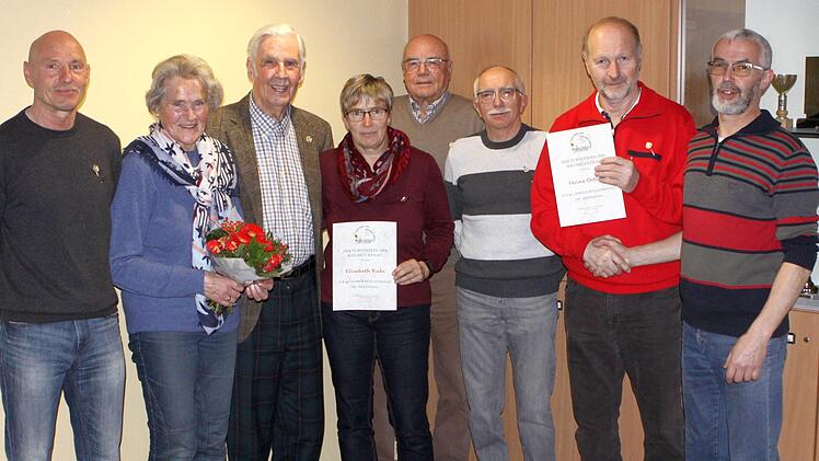 Geehrt: Karl-Heinz Handel (von links), Marianne Becher, Walter Schöpfner, Elisabeth Rubi, Folker Hartmann, Peter Fischer, Heinz Ortloff und rechts außen Vorsitzender Thomas Dill Foto: Thomas Dill