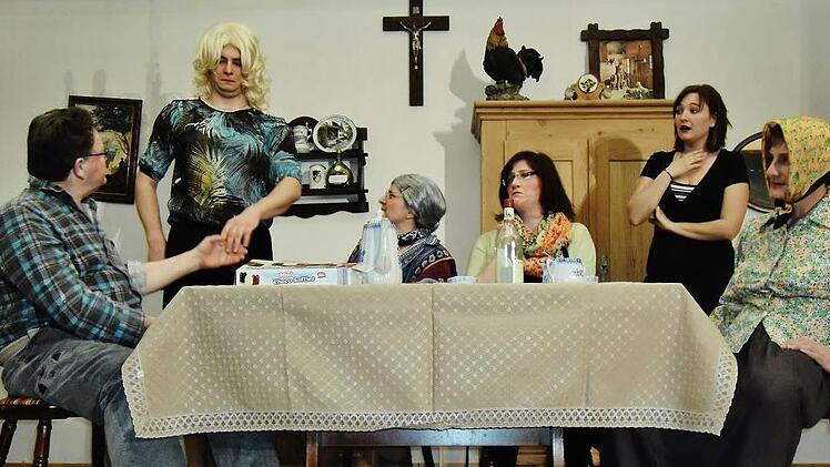 Zu einem bedeutenden Kulturträger der Gemeinde Altenkunstadt hat sich die Theatergruppe des Radfahrvereins Concordia entwickelt. Mit vergnüglichen Lustspielen begeistert sie seit 107 Jahren Menschen aller Altersgruppen. Foto: Bernd Kleinert