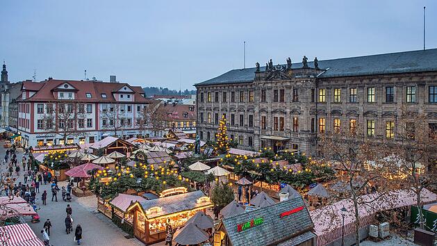 Erlangen bietet drei Weihnachtsm&auml;rkte, Kindereisenbahn und Eislauffl&auml;che im Advent