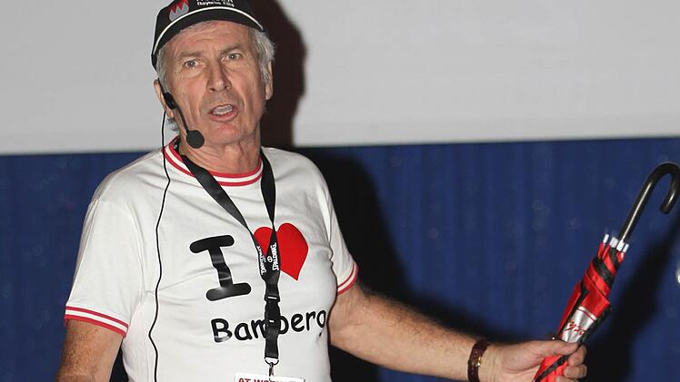Gast Wolfgang Reichmann als Bamberg-Fremdenführer und wortgewaltiger Franke in der Bütt.Foto: Bertram Wagner