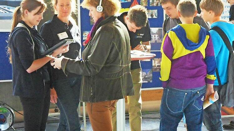 Es wird Informationen über mehr als 50 Berufe geben.
