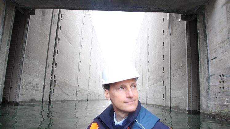 Elmar Wilde, kommissarischer Leiter des Wasserstraßen-Neubauamtes Aschaffenburg. Seine Behörde ist federführend bei der Sanierung der Schleuse. Foto: Christian Bauriedel