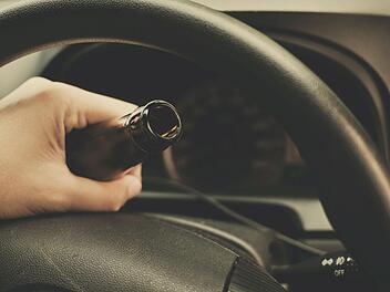 Bad Kissingen: Mit 2,02 Promille am Steuer - Betrunkener Fahrer beschädigt mehrere Autos