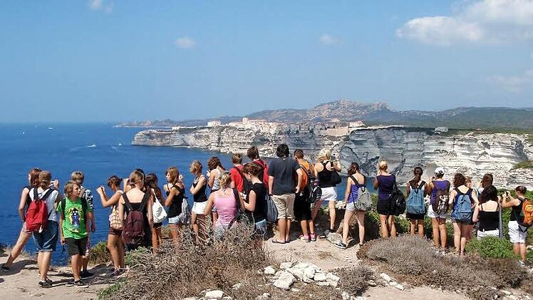 Vereine und Verb&auml;nde organisieren Freizeiten und Aufenthalte im In- und Ausland an. Der Fahrtenkatalog f&uuml;r den Landkreis Bad Kissingen f&uuml;r das Jahr 2017 liegt aus.  Foto: Archiv/privat