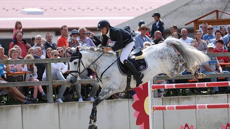 Impressionen vom Reitsport-Turnier in Detter.Sebastian Schmitt