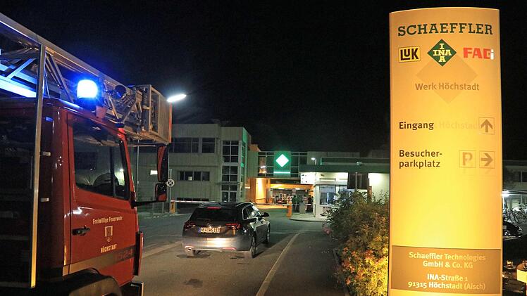 Großeinsatz bei Schaeffler in Höchstadt. Foto: News5/Merzbach