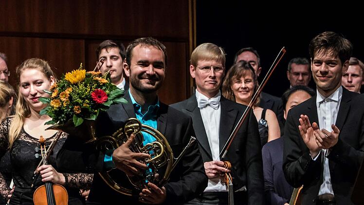Unter Leitung seines neuen Ersten Kapellmeisters Johannes Braun beeindruckte das Philharmonische Orchester des Landestheater beim Konzert im Kongresshaus.Foto: Jochen Berger