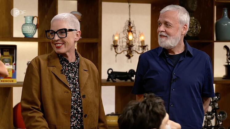 Der Verk&auml;ufer erkl&auml;rte, er sei Puppenspieler - und zwar f&uuml;r die "Sesamstra&szlig;e".