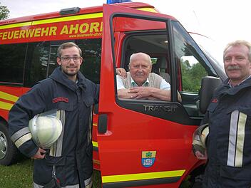 Die Haugs - eine Feuerwehrfamilie. Für Michael, Richard und Frank (von links) ist es selbstverständlich, im Ehrenamt anderen Menschen bei Not- und Unglücksfällen zu helfen.Foto: Berthold Köhler