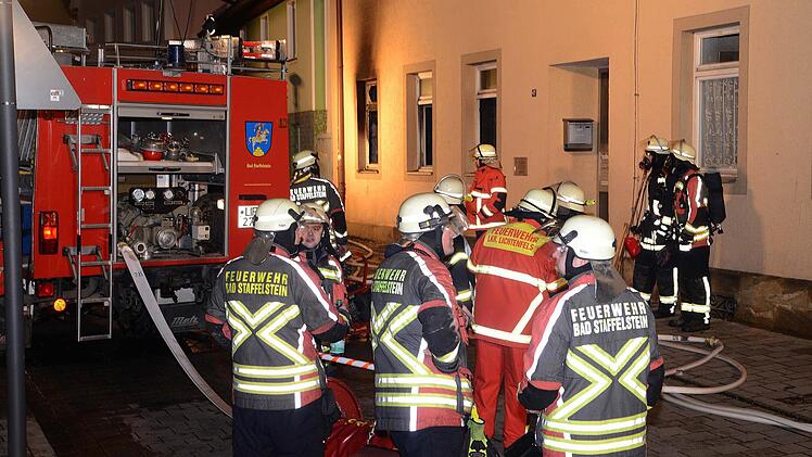 Ein Gespräch der Kräfte untereinander vor Ort oder auch im Anschluss ist wichtig, um das Erlebte zu verdauen. Foto: Frank Spitzenpfeil