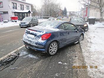 Die beiden am Th&uuml;ringer Kreuz in Coburg in den Unfall verwickelten Fahrzeuge