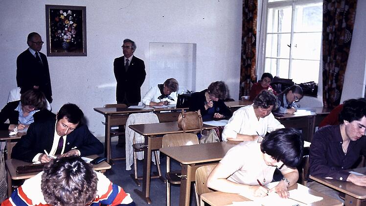 Eine Unterrichtsstunde des Stenografenvereins im Jahr 1988