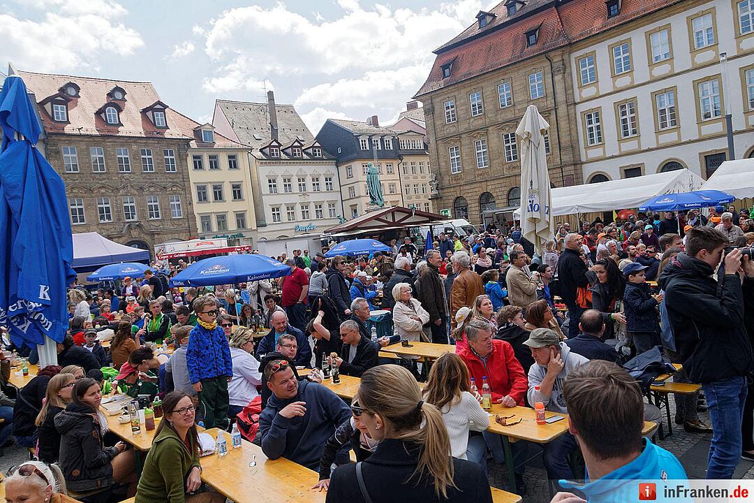 Weltkulturerbelauf 2017 in Bamberg: Der Zieleinlauf am Maxplatz