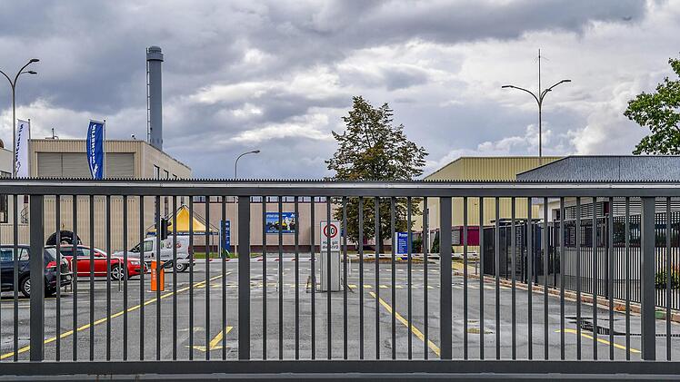 Am Mittwoch wurde den Michelin-Beschäftigten in Hallstadt eröffnet, dass der Standort geschlossen wird. Knapp 860 Mitarbeiter sind betroffen. Foto: Ronald Rinklef