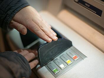 In einigen Sonderf&auml;llen schluckt der Bankautomat deine Geldkarte