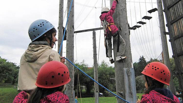 Die Kleinen hatten an den Kletterwänden ihren Spaß. Foto: Philipp Demling