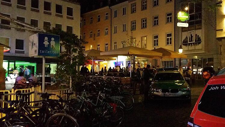 Verpuffung in Lokal in W&uuml;rzburg Foto: Ernst Lauterbach