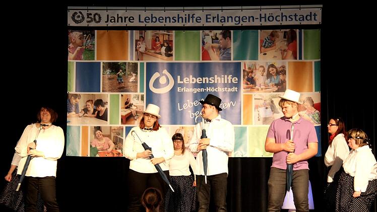 Die "Wilden Hühner" der Aurach-Werkstatt sorgten mit einer Tanzvorführung für Begeisterung.Richard Sänger